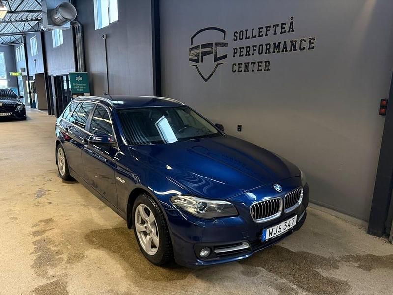 Begagnad BMW 520 190 HK (139 kW) 2016 Blå Kombi