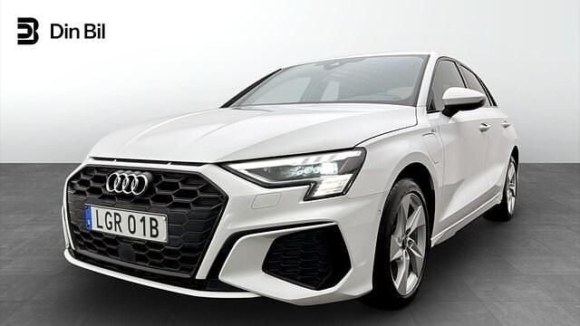 Ibisvit Begagnad 2023 Audi A3 Sportback e-tron S-Line Sedan | 329 000 kr (Bra pris) - Bild 1/3