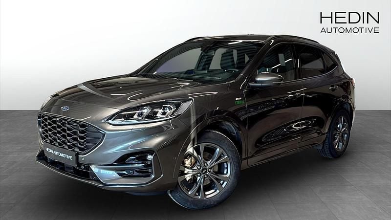 Grå (grey) Begagnad 2021 Ford Kuga ST-Line X SUV | 269 700 kr (Bra pris) - Bild 1/4