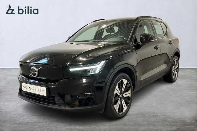 Svart Begagnad 2022 Volvo XC40 Core SUV | 329 900 kr - Bild 1/3