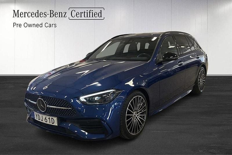 Blå Begagnad 2022 Mercedes C220 AMG line Kombi | 459 000 kr (Marknadspris) - Bild 1/4