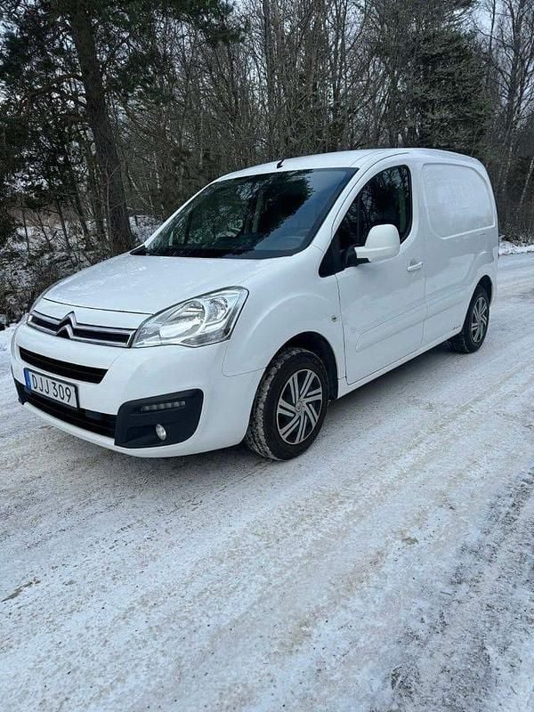 Vit Begagnad 2018 Citroën Berlingo Minibuss | 49 900 kr (Bra pris) - Bild 1/4