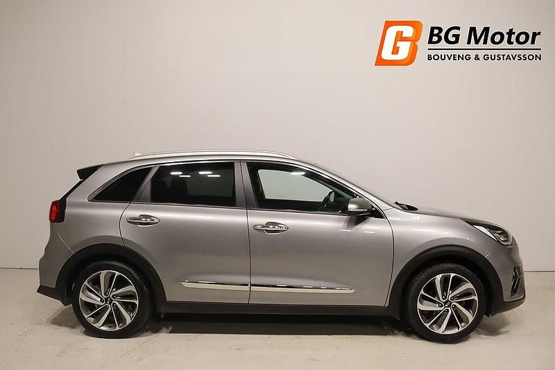 Begagnad Kia Niro Advance 105 HK (77 kW) 2019 Grå SUV