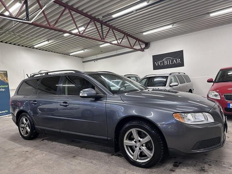 Begagnad Volvo V70 Kinetic 200 HK (147 kW) 2008 Grå Kombi