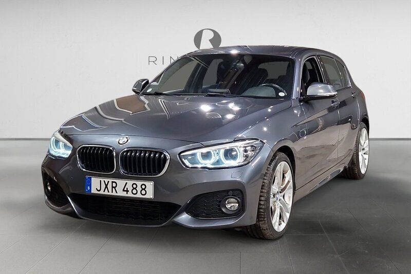 Grå Begagnad 2017 BMW 118 M Sport Halvkombi | 129 900 kr (Bra pris) - Bild 1/3