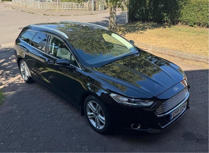 Svart Begagnad 2016 Ford Mondeo Business Edition Kombi | 115 000 kr (Marknadspris) - Bild 1/4