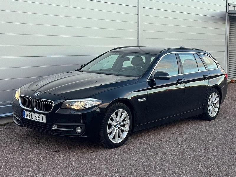 Svart Begagnad 2013 BMW 530 Kombi | 149 000 kr (Dyr) - Bild 1/4