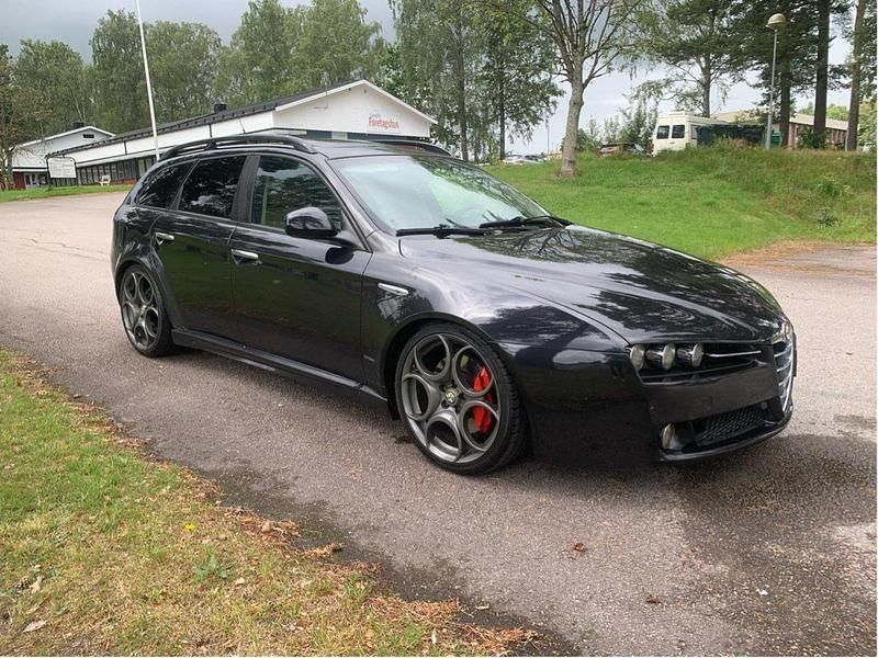 Svart Begagnad 2008 Alfa Romeo 159 Exclusive Kombi | 65 500 kr - Bild 1/4