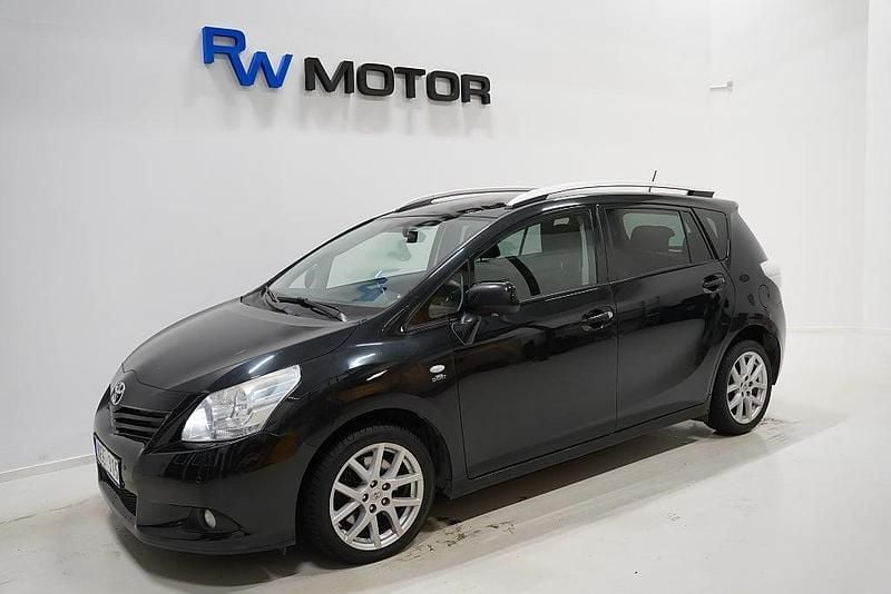 Svart Begagnad 2012 Toyota Verso Minibuss | 104 900 kr (Marknadspris) - Bild 1/4