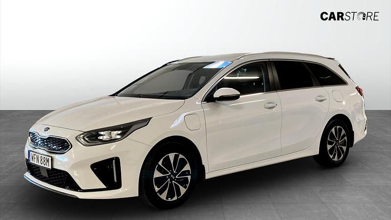 Begagnad Kia Ceed Sportswagon 2021 Vit Kombi