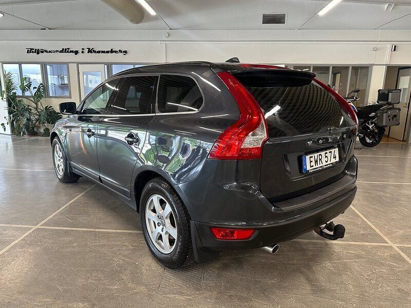 Begagnad Volvo XC60 Momentum 164 HK (120 kW) 2011 Grå SUV