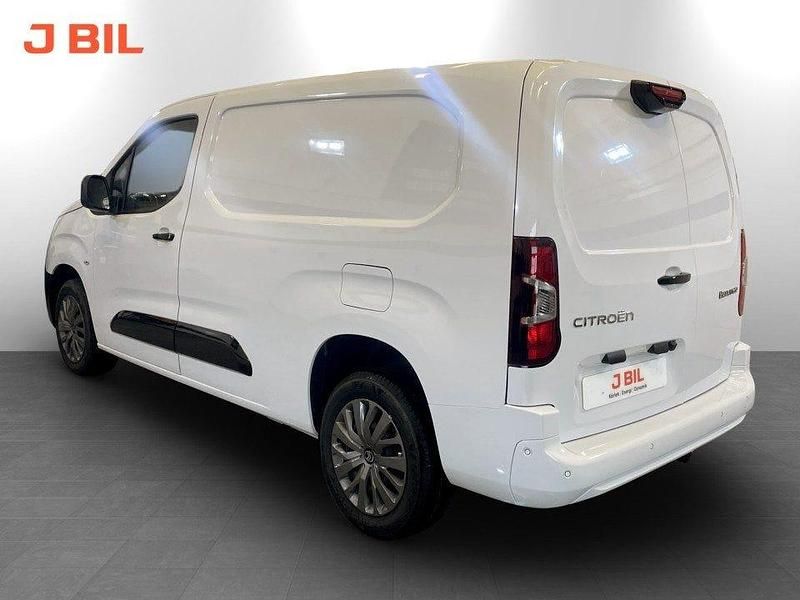 Ny Citroën Berlingo Business Class 130 HK (95 kW) 2025 Vit kaolin Minibuss