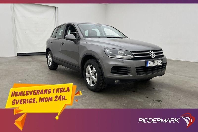 Ljusgrå (lgrå) Begagnad 2011 VW Touareg SUV | 149 800 kr (Marknadspris) - Bild 1/3