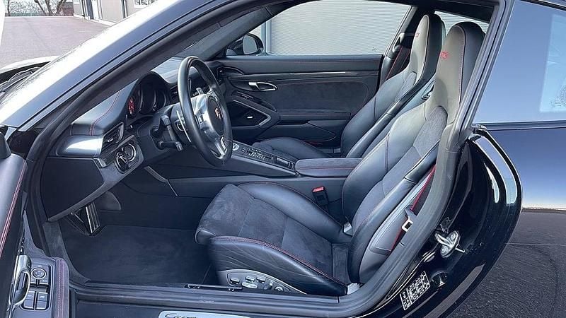 Begagnad Porsche 911 430 HK (316 kW) 2015 Svart Sportkupé