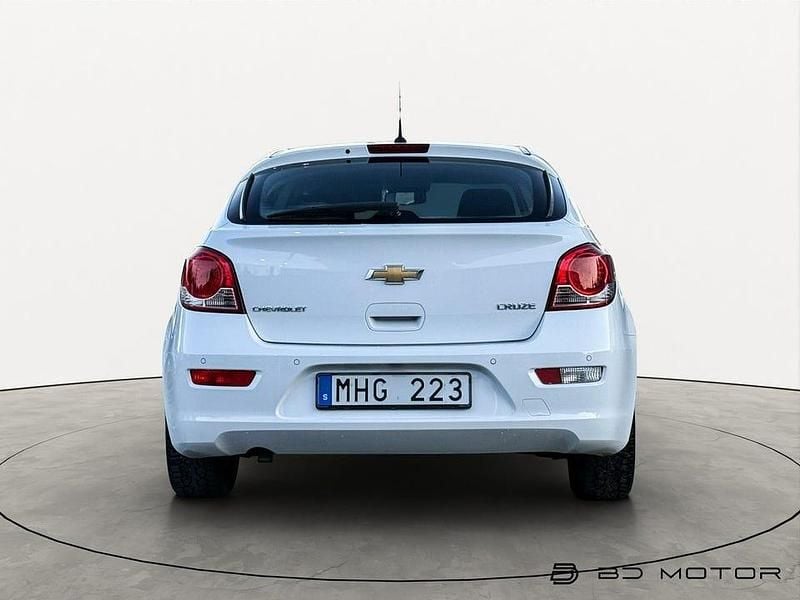 Begagnad Chevrolet Cruze 141 HK (103 kW) 2012 Vit Halvkombi