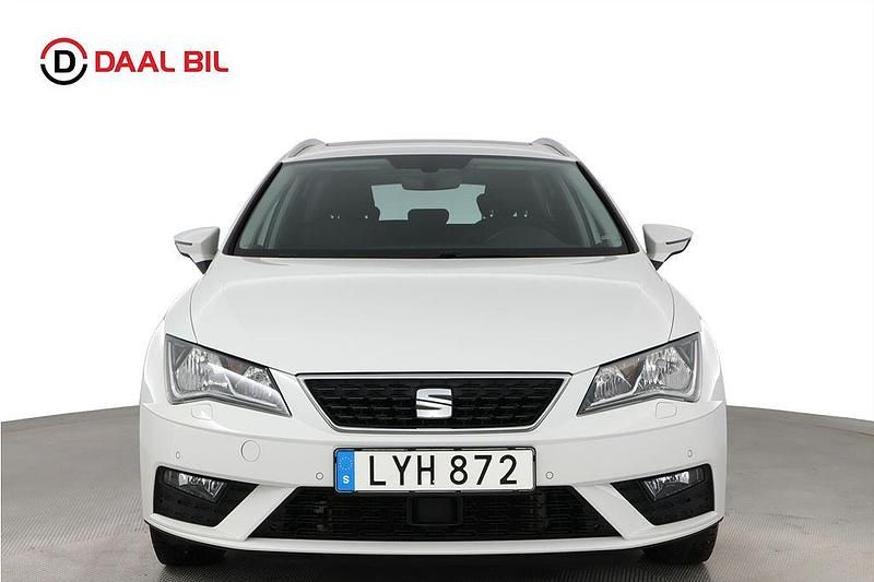 Begagnad Seat Leon ST Style 110 HK (80 kW) 2018 Vit Kombi