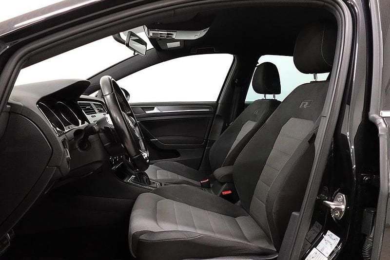 Begagnad VW Golf VII GT 140 HK (102 kW) 2014 Svart Kombi