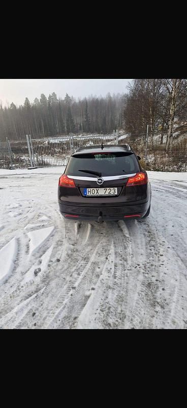 Begagnad Opel Insignia 160 HK (117 kW) 2012 Kombi