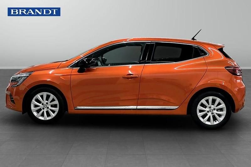 Begagnad Renault Clio V Intens 91 HK (66 kW) 2023 Orange Halvkombi