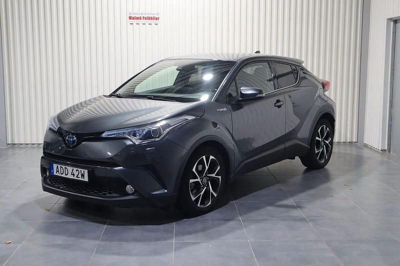 Mörkgrå Begagnad 2019 Toyota C-HR Edition SUV | 229 900 kr (Marknadspris) - Bild 1/4