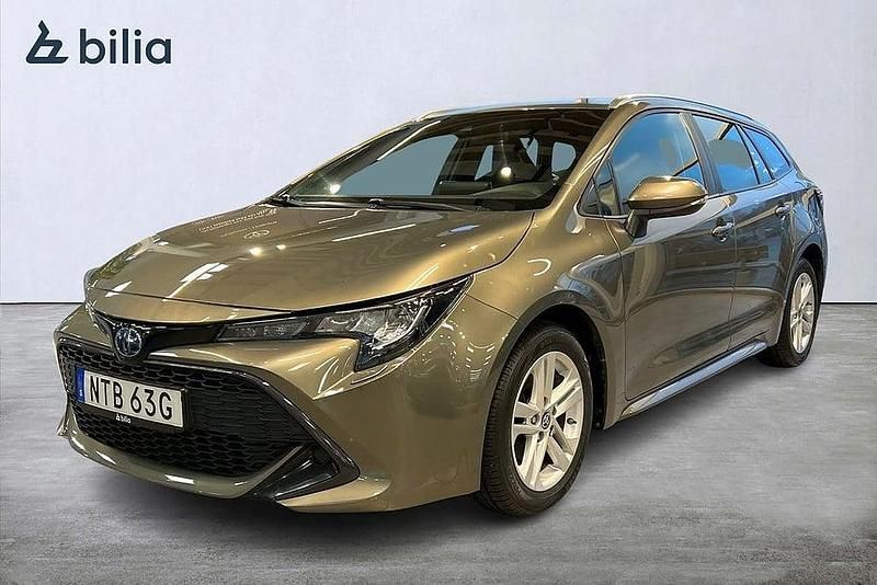 Grön Begagnad 2020 Toyota Corolla Active Kombi | 224 900 kr (Marknadspris) - Bild 1/3