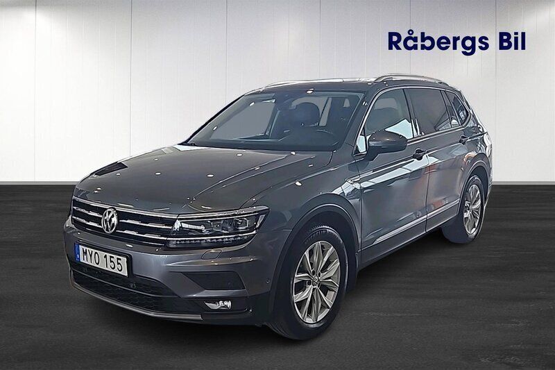 Mörkgrå Begagnad 2018 VW Tiguan SUV | 249 800 kr (Dyr) - Bild 1/4