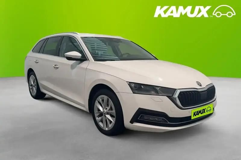 Vit Begagnad 2022 Skoda Octavia Style Kombi | 199 700 kr (Bra pris) - Bild 1/2