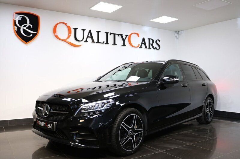 Svart Begagnad 2020 Mercedes C220 AMG Kombi | 335 000 kr (Marknadspris) - Bild 1/4