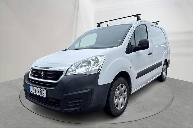 Vit Begagnad 2015 Peugeot Partner Minibuss | 79 000 kr (Marknadspris) - Bild 1/4
