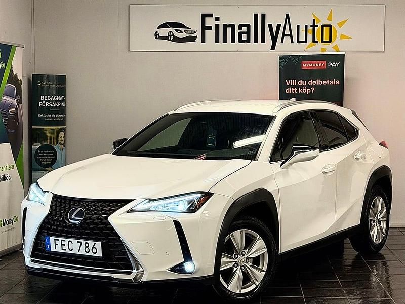 Begagnad Lexus UX 250h 184 HK (135 kW) 2021 Vit SUV