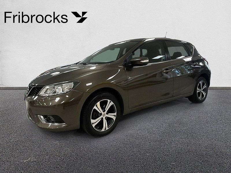 Brun Begagnad 2015 Nissan Pulsar Halvkombi | 79 900 kr (Marknadspris) - Bild 1/4