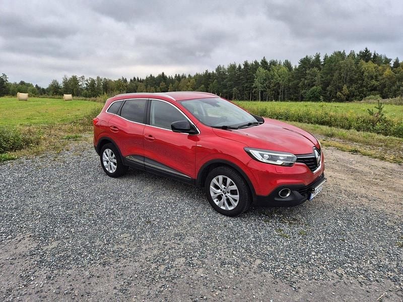 Röd Begagnad 2018 Renault Kadjar LIMITED SUV | 94 000 kr (Superpris) - Bild 1/4