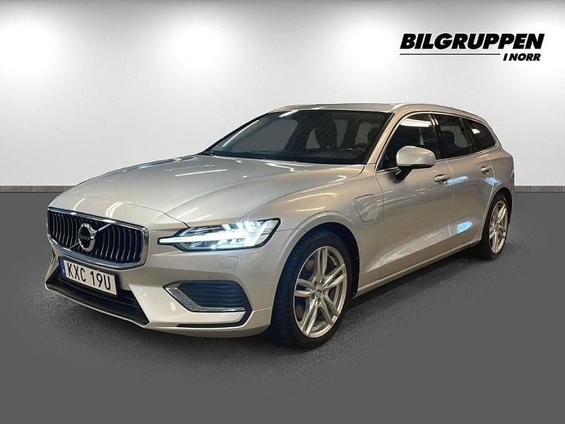 Silver Begagnad 2020 Volvo V60 Inscription Kombi | 269 900 kr (Bra pris) - Bild 1/4