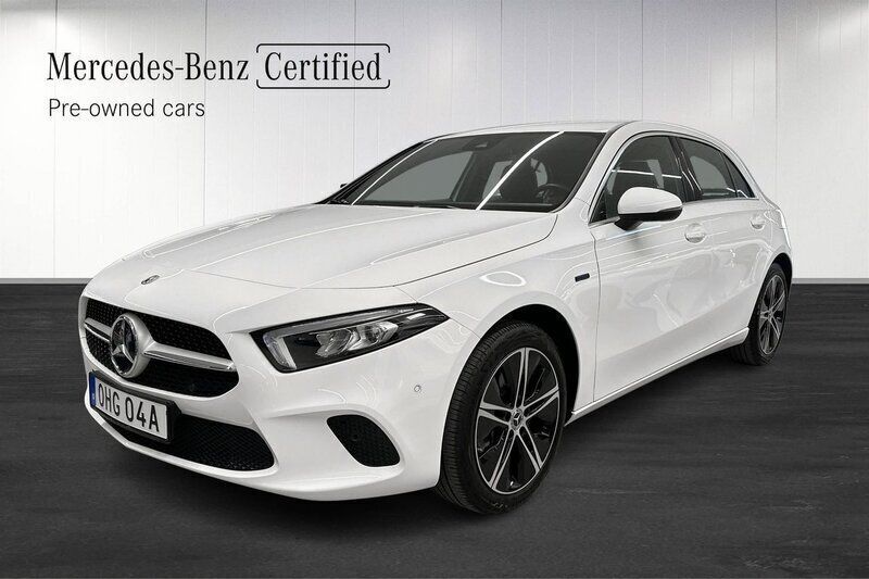 Vit Begagnad 2020 Mercedes A250 Halvkombi | 279 000 kr (Lite dyr) - Bild 1/4
