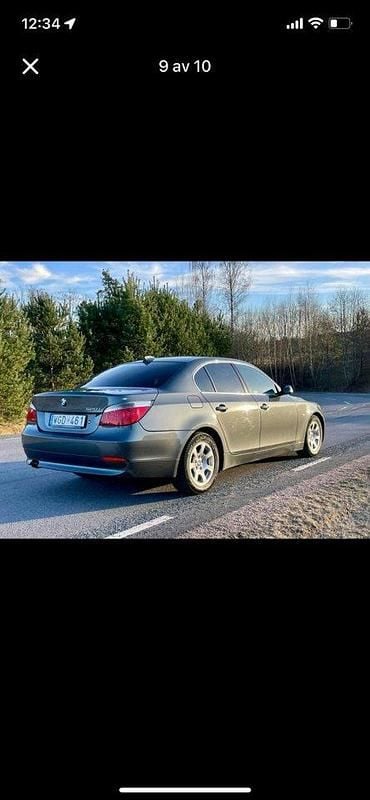 Grå Begagnad 2005 BMW 520 Sedan | 29 000 kr (Marknadspris) - Bild 1/4