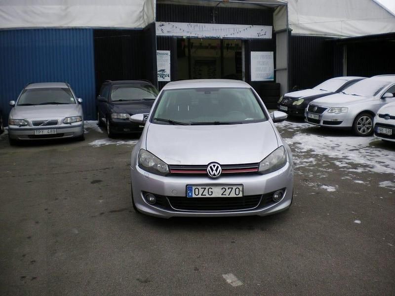 Begagnad VW Golf VII 105 HK (77 kW) 2013 Silver