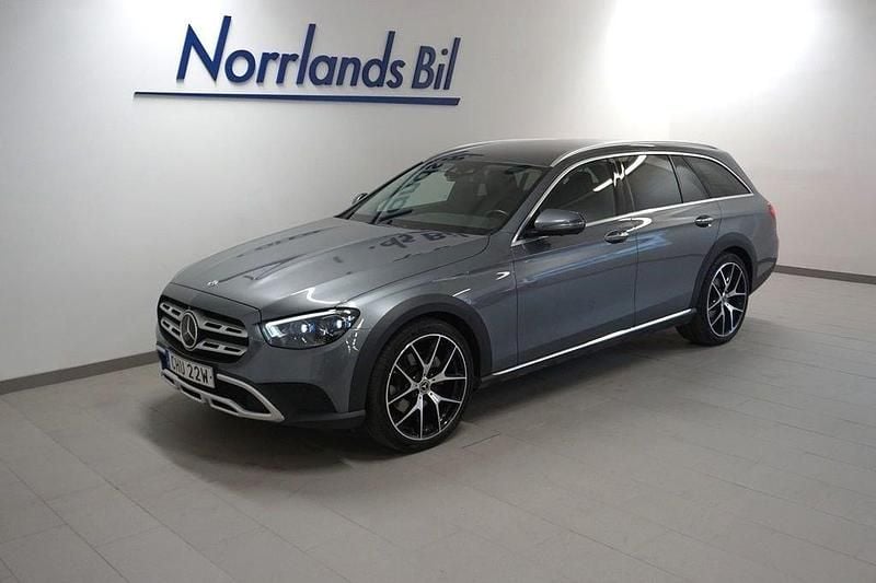 Grå Begagnad 2021 Mercedes E220 Kombi | 389 900 kr (Lite dyr) - Bild 1/4