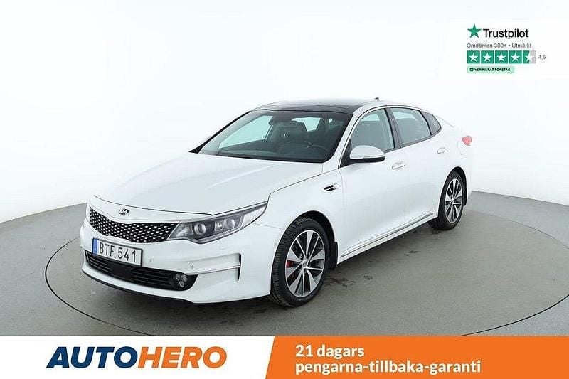 Vit Begagnad 2015 Kia Optima Sedan | 149 000 kr (Marknadspris) - Bild 1/4