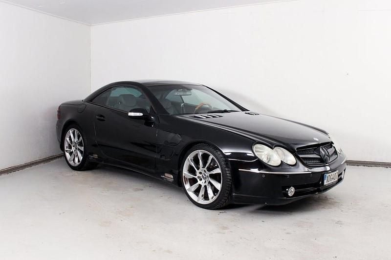Begagnad Mercedes SL500 306 HK (225 kW) 2002 Svart Cab
