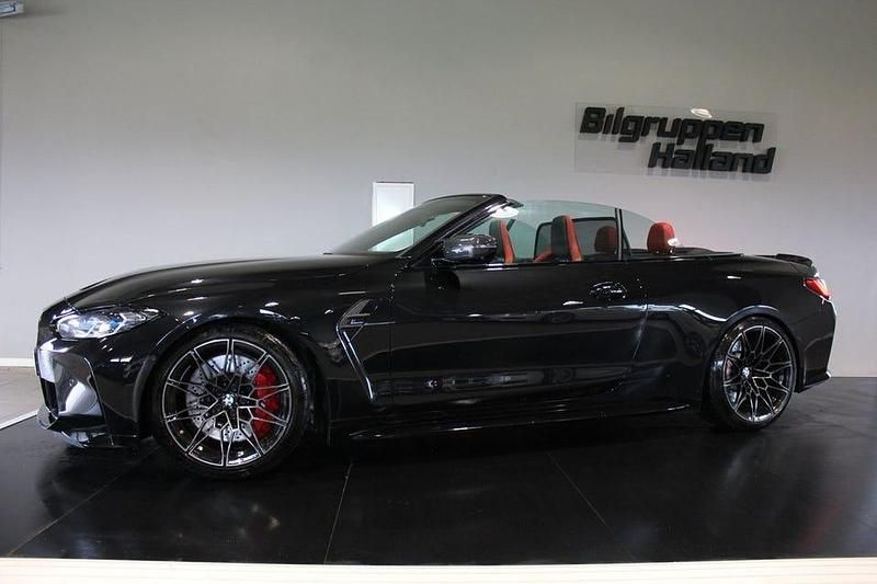 Svart Begagnad 2023 BMW M4 Cabriolet Competition Edition Cab | 989 900 kr (Dyr) - Bild 1/4