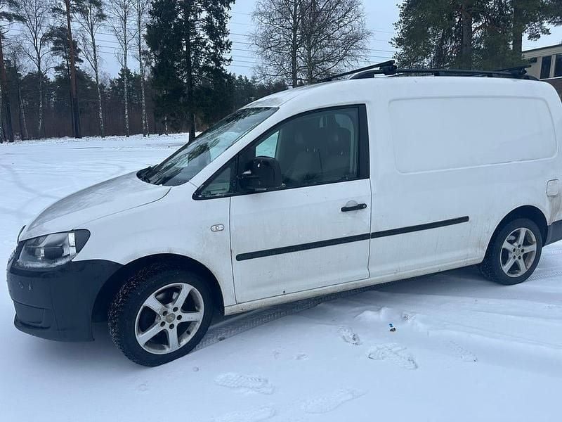 Begagnad VW Caddy Maxi 102 HK (75 kW) 2012 Minibuss
