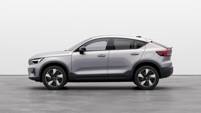 Silver Ny 2024 Volvo EC40 Plus SUV | 559 500 kr (Marknadspris) - Bild 1/4