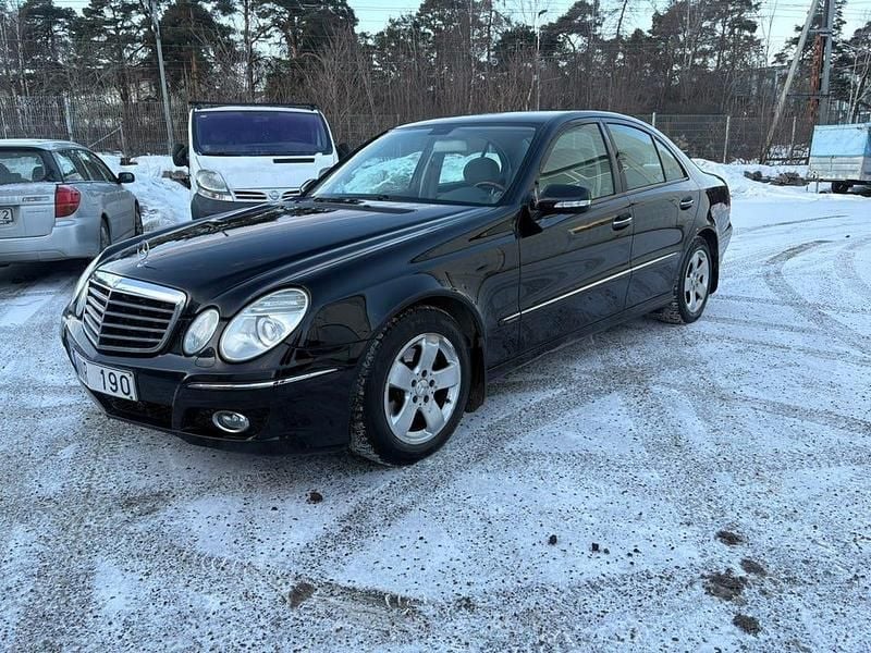 Begagnad Mercedes E220 170 HK (125 kW) 2007