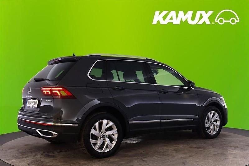 Begagnad VW Tiguan Elegance 245 HK (180 kW) 2021 Grå SUV