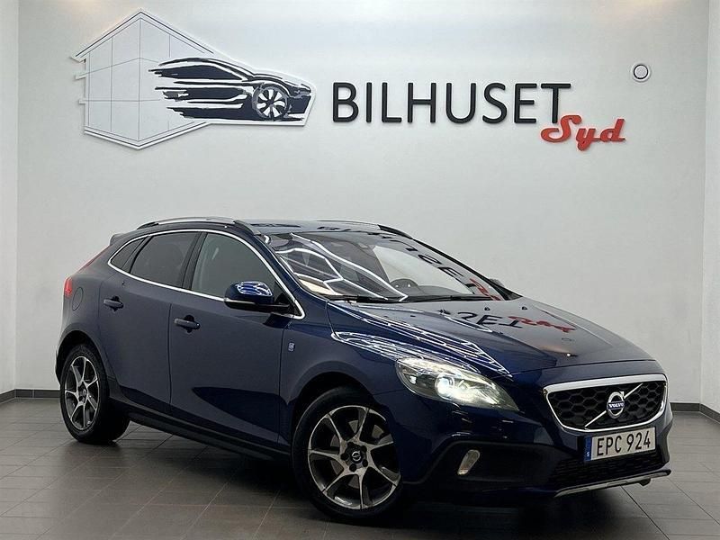 Blå Begagnad 2015 Volvo V40 CC Ocean Race Kombi | 158 500 kr (Bra pris) - Bild 1/4