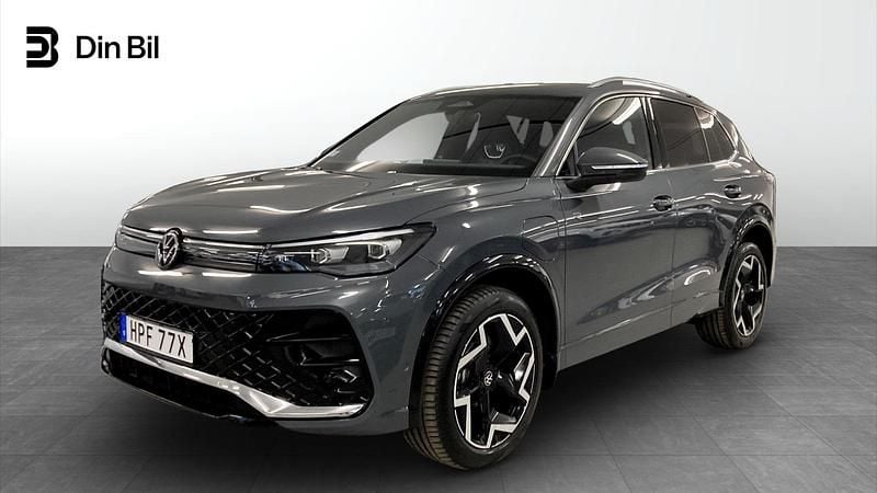Begagnad VW Tiguan R-line 177 HK (130 kW) 2024 Grå SUV