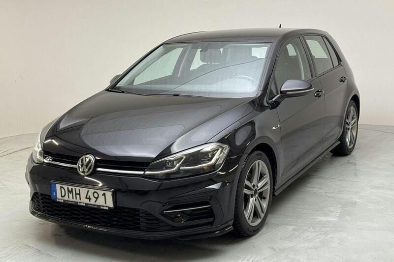 Svart Begagnad 2018 VW Golf VII R-line | 129 000 kr (Bra pris) - Bild 1/4