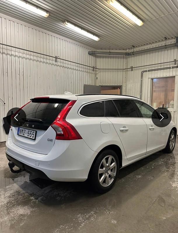 Begagnad 2013 Volvo V60 Kombi | 85 000 kr (Bra pris) - Bild 1/4