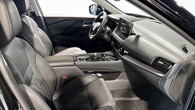 Ny Nissan X-Trail 214 HK (157 kW) 2025 Svart SUV