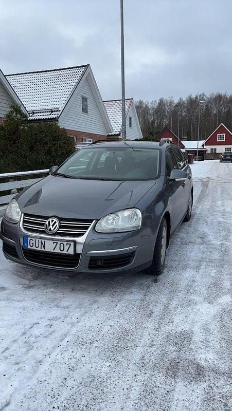 Grå Begagnad 2008 VW Golf VI Kombi | 40 000 kr (Marknadspris) - Bild 1/3